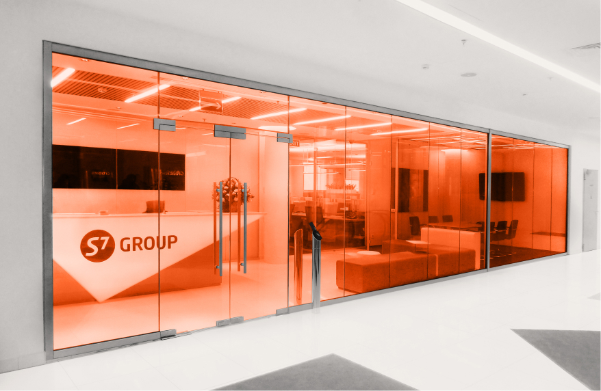 ДВУПОЛЬНЫЕ ДВЕРИ БЕЗРАМНЫЕ